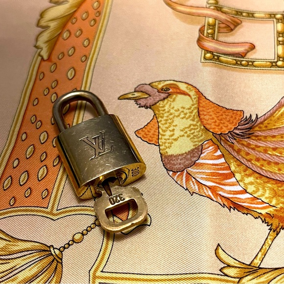 Authentic Louis Vuitton Lock and Key #320 - Picture 1 of 11